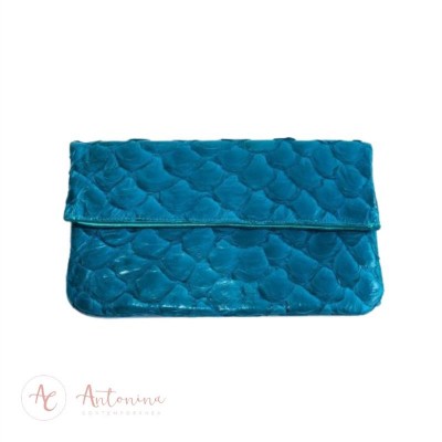 Bolsa Charlotte Pirarucu Azul Turquesa <br><span style='color:#fff;'>Joias</span>