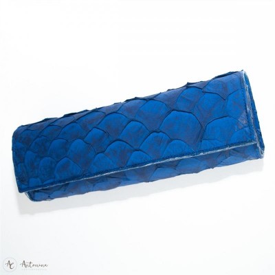 Bolsa Baguete Pirarucu Azul Bic<br><span style='color:#fff;'>Joias</span>