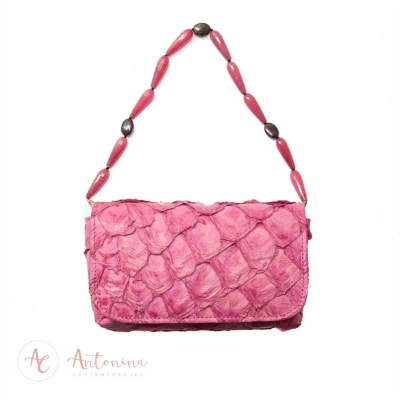Bolsa Sophie De Pirarucu Rosa Chiclete <br><span style='color:#fff;'>Joias</span>