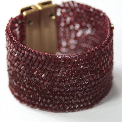 Bracelete Bordado Bordô Banhado Em Ouro 18k<br><span style='color:#fff;'>Joias</span>